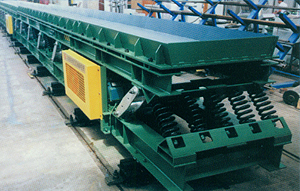 長(zhǎng)距離振動(dòng)輸送機(jī)廠家展示