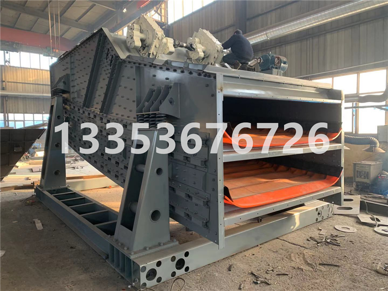 鵬威弛張沸騰篩針對(duì)粘料濕料的篩分有什么突出表現(xiàn)？2