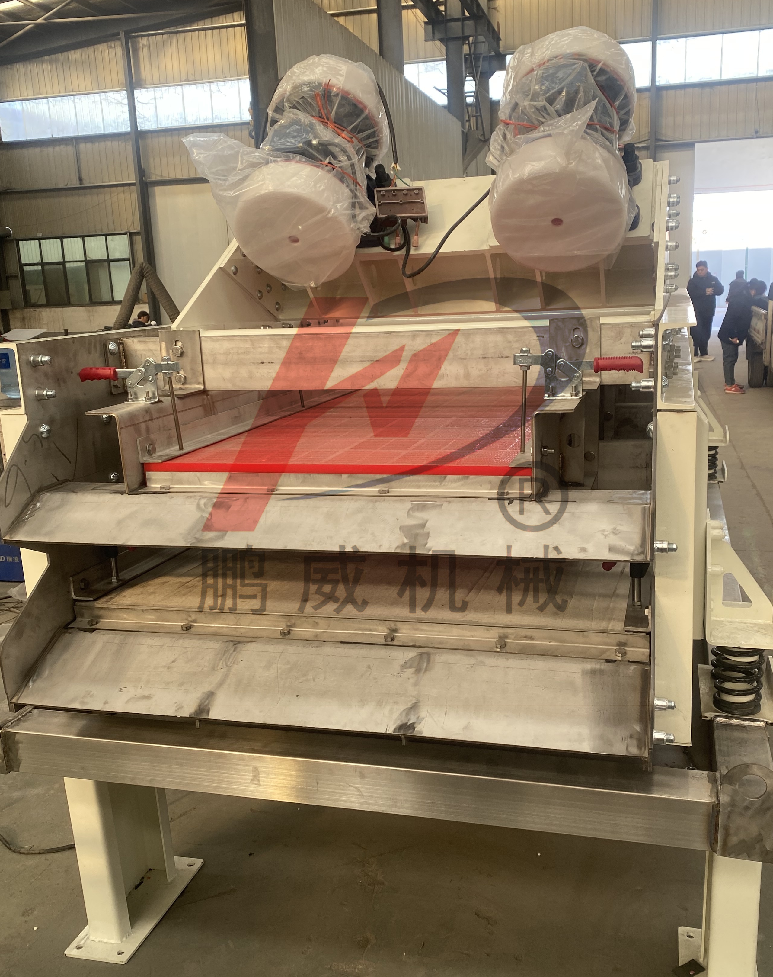 雙層脫水篩的優(yōu)點(diǎn)